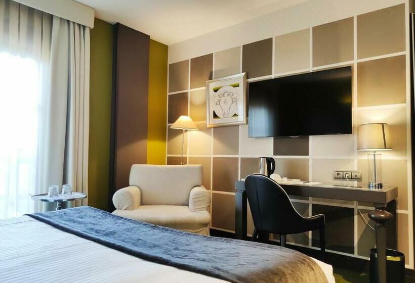 コンフォートトリプルルーム, Costa Esmeralda Suites