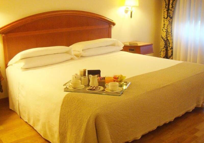 Номер Стандарт Трехместный, Starhotels Vespucci