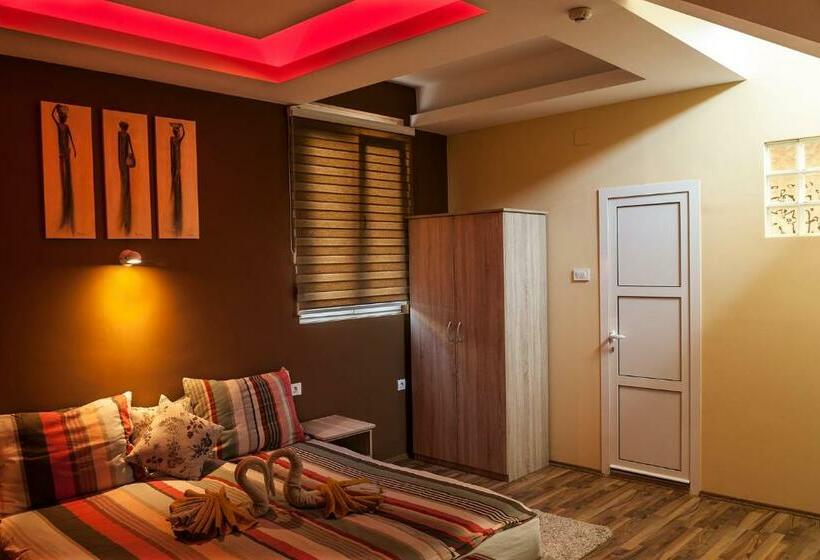 اتاق لوکس, B&b Donna