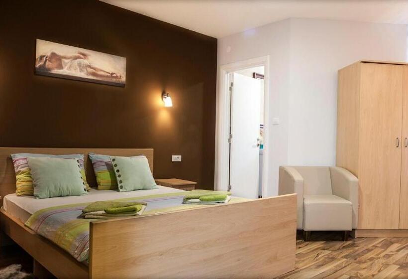 اتاق لوکس, B&b Donna