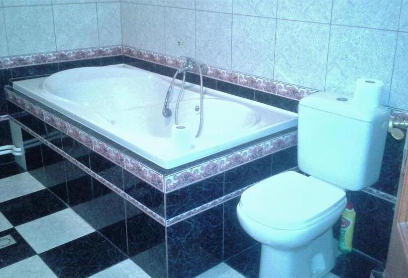 Четырехместный Номер Стандарт, Guest House U Náhonu