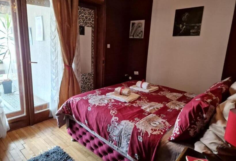 اتاق لوکس با بالکن, Noa.s Pansion 88