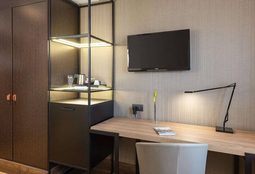 Chambre Standard, NH Geneva Airport