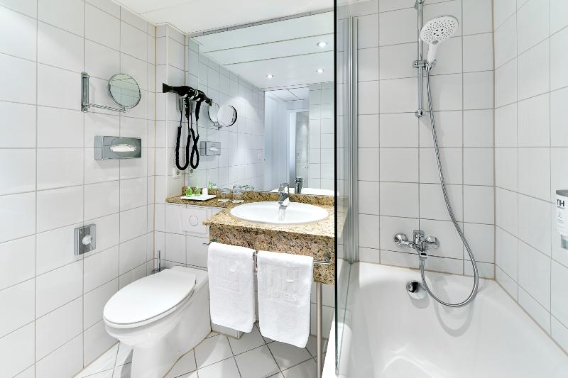 Junior Suite, NH Geneva Airport