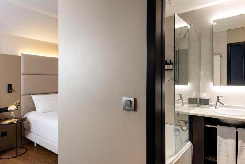 Chambre Supérieure, NH Geneva Airport