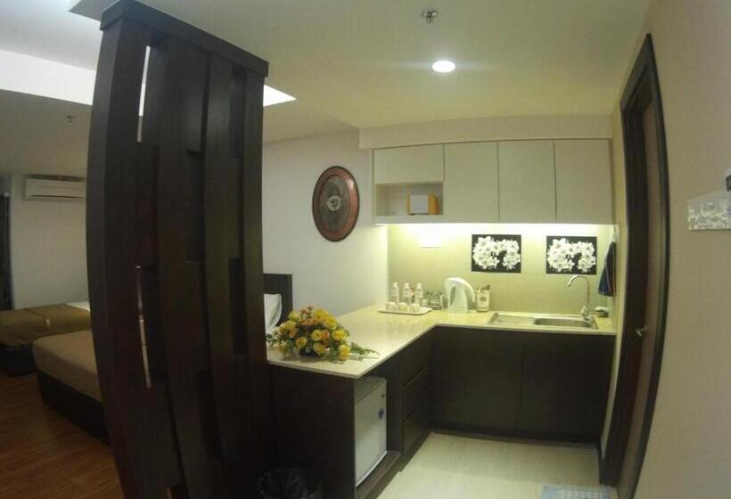 Номер Стандарт Трехместный, Cyber Studio Apartment
