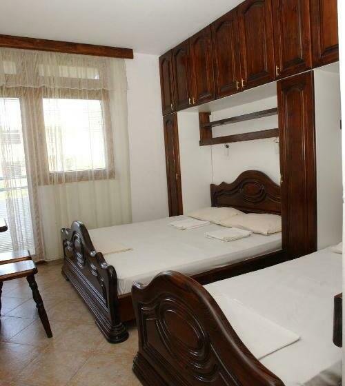 اتاق استاندارد سه تخته با بالکن, Rooms & Apartments Anka
