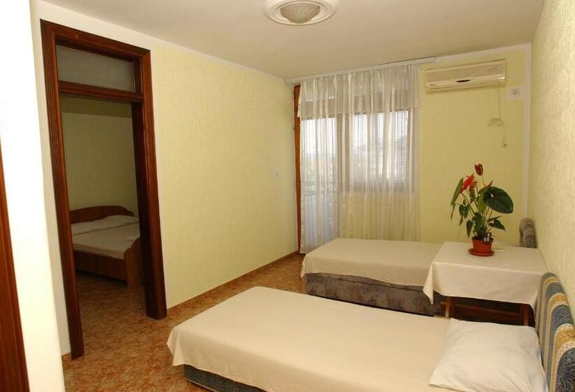 آپارتمان 2 خوابه با بالکن, Rooms & Apartments Anka
