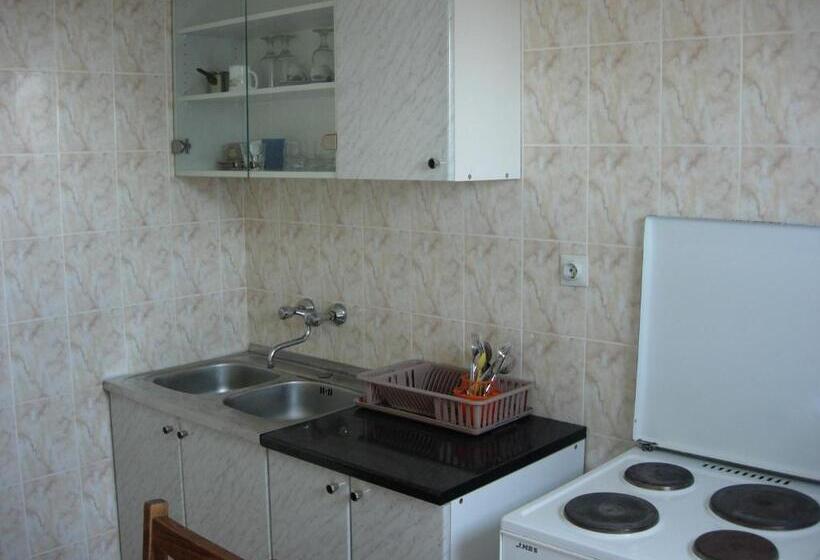 آپارتمان 2 خوابه با بالکن, Rooms & Apartments Anka