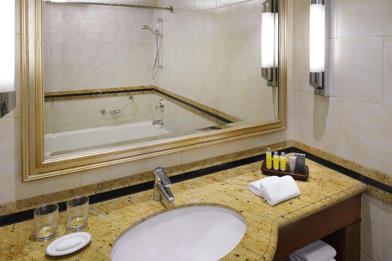 キングサイズベッドのエクゼクティブ, Cairo Marriott Hotel & Omar Khayyam Casino