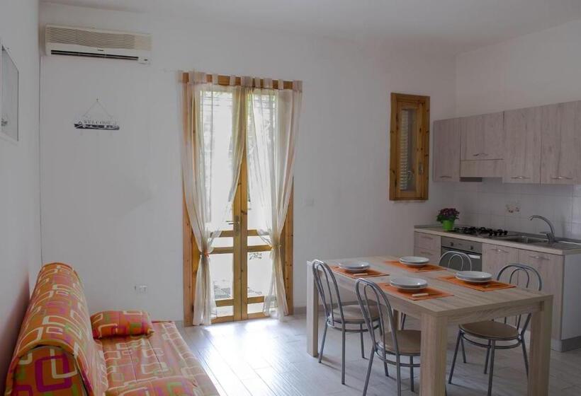 Апартаменты 1 Спальня Нижний Этаж, Residence Borgo Latino  Localo