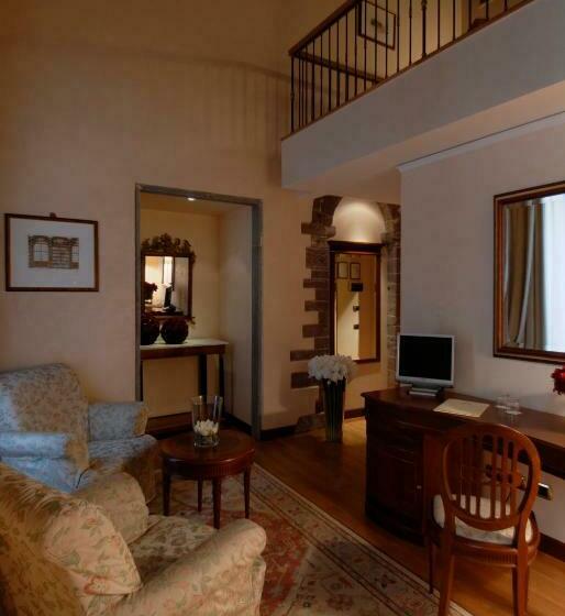 اتاق استاندارد سه نفره, Degli Orafi