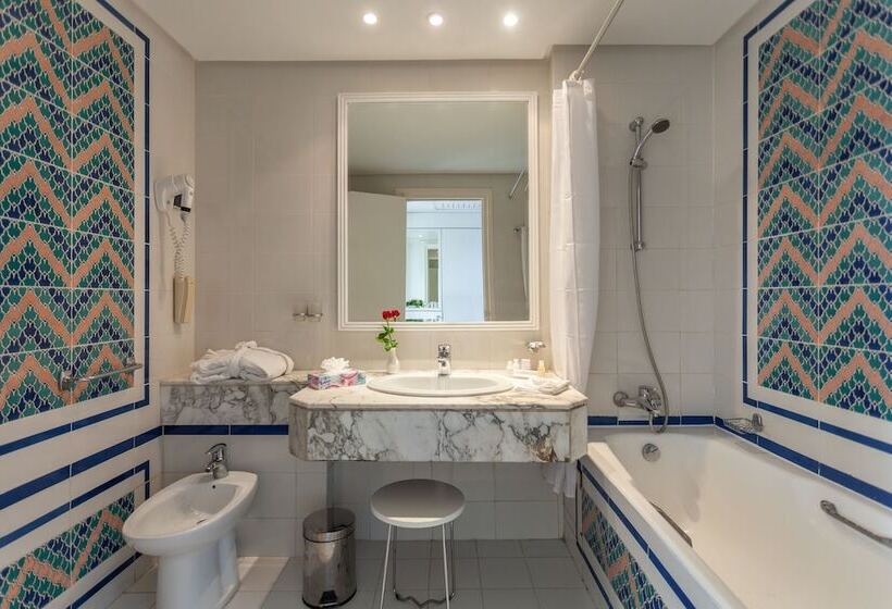 Suite, El Mouradi Palm Marina
