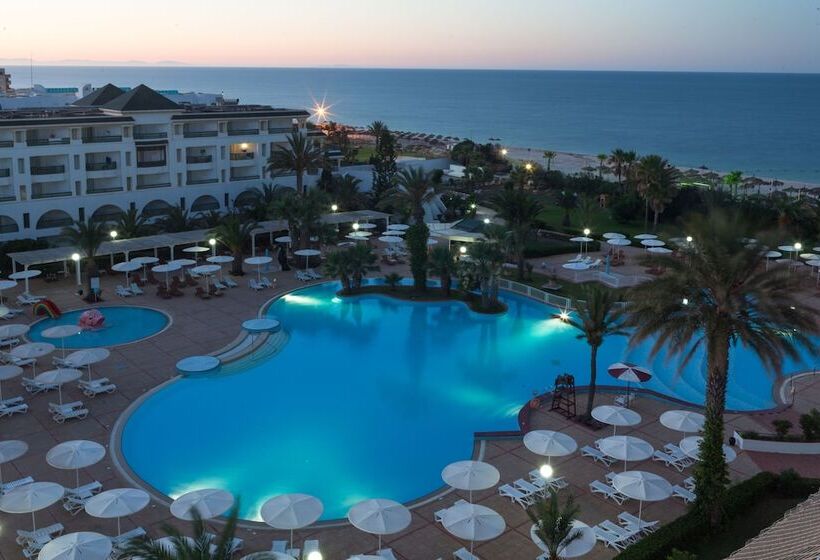 Habitació Triple Estàndard, El Mouradi Palm Marina