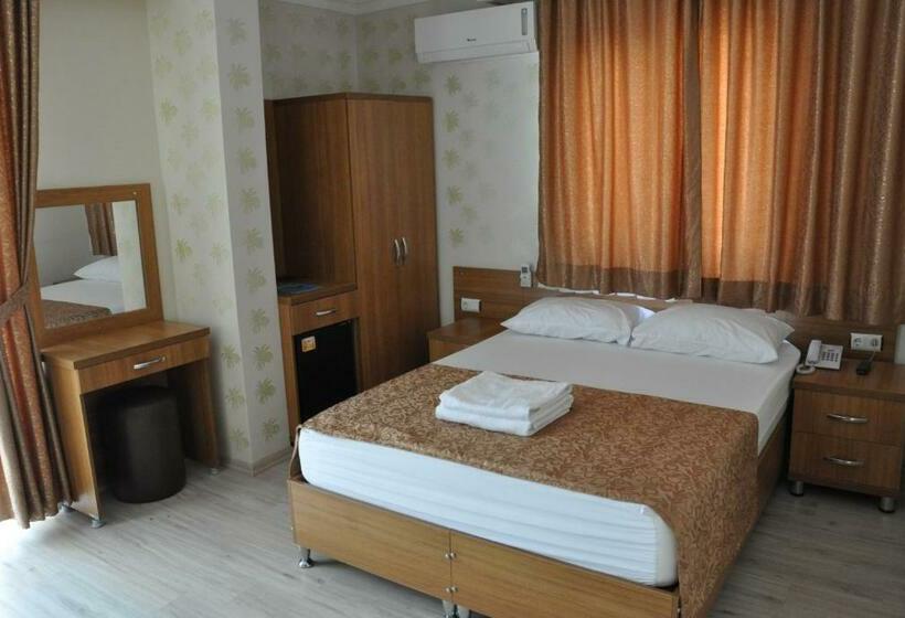 اتاق استاندارد چهارنفره با بالکن, İskele Otel