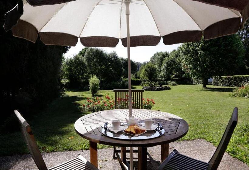 Номер Комфорт, Logis Auberge Du Barrez