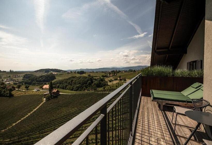 Superior suite with balcony, Weinhotel Maitz Wolfgang