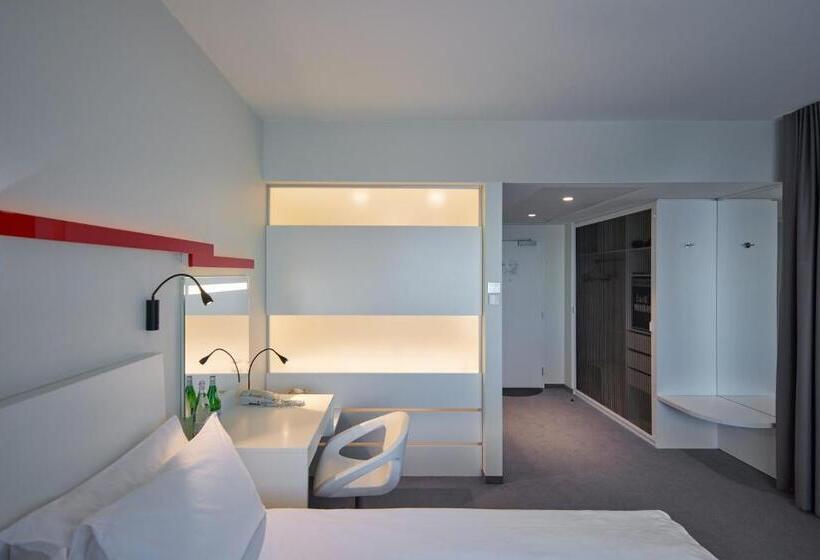 身障者適用スタンダードルーム, Holiday Inn Vilnius, An Ihg