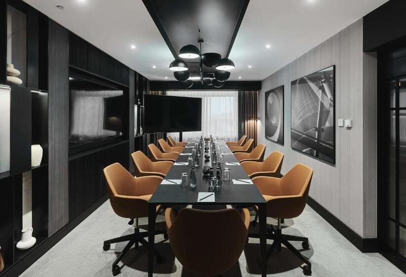 Полулюкс, Radisson Collection Hotel, Warsaw