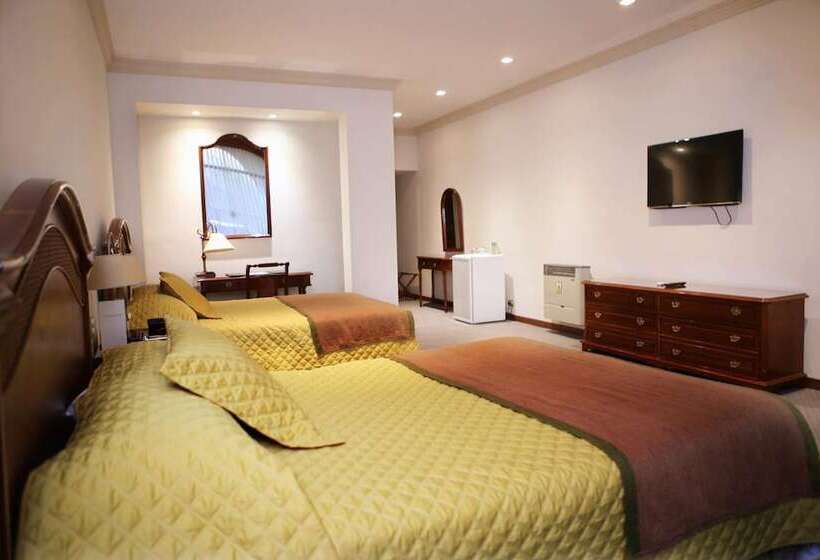 اتاق سوپریور, Los Parrales