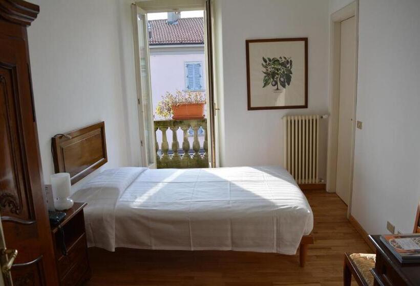 اتاق استاندارد یک نفره, Albergo Bologna