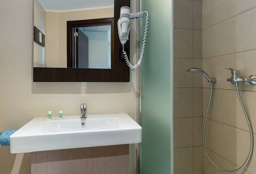 Economy Triple Room, B&b Hotel Ravenna