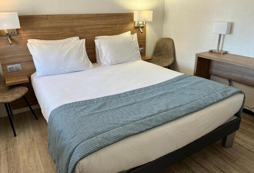 Номер Стандарт, Hôtel Le Mirage