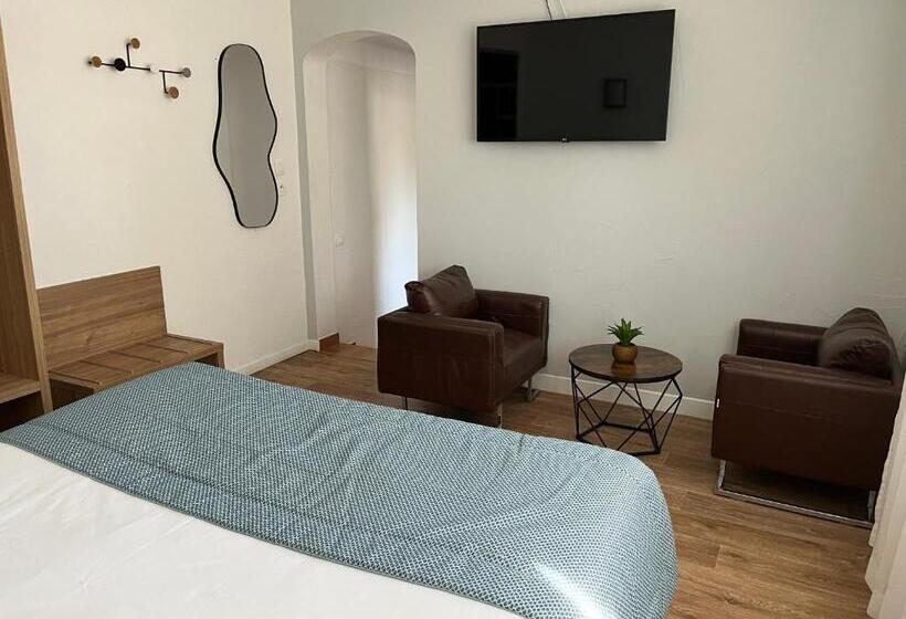 Номер Премиум, Hôtel Le Mirage