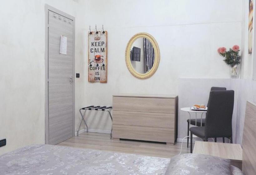 Chambre Standard Salle de Bain Extérieure, L Antenna