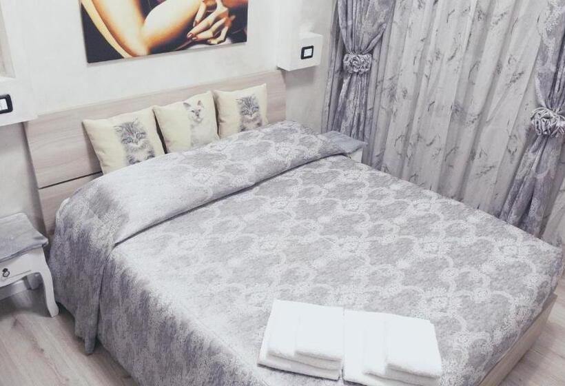 Chambre Standard, L Antenna