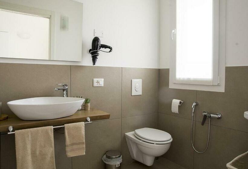 חדר סטנדרט עם מרפסת, Home Suites Home