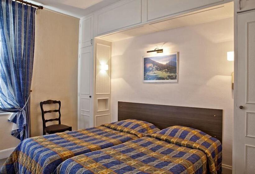 חדר משפחתי, Des Bains Et Résidences