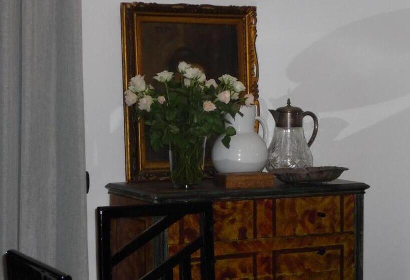 سوییت, Il Golfo Artisti E Poeti Villa Thea