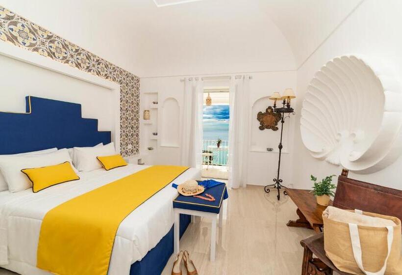Номер Deluxe Вид на Море с Балконом, Villa Nina