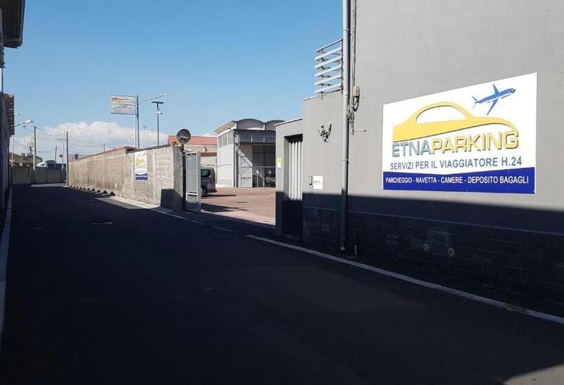 اتاق استاندارد, Etna Parking