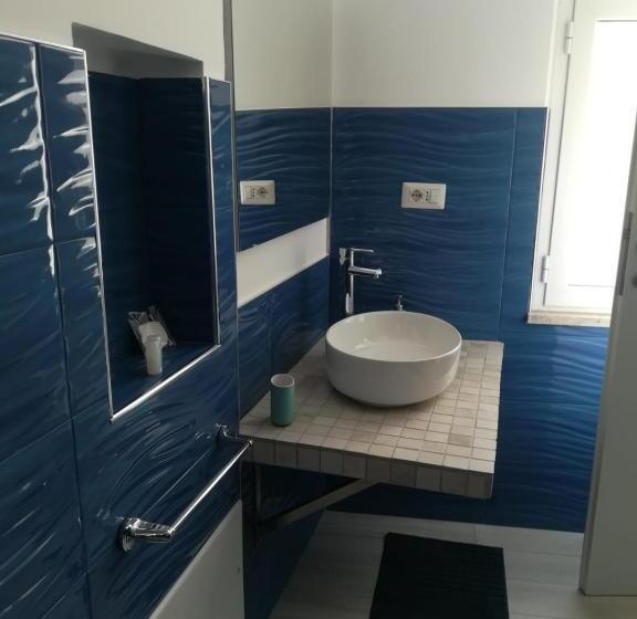 اتاق پریمیوم چهارنفره, Guest House Domus Cicerone