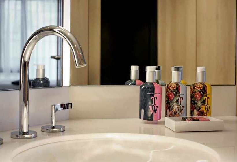 Номер Премиум, The Westminster London, Curio Collection By Hilton