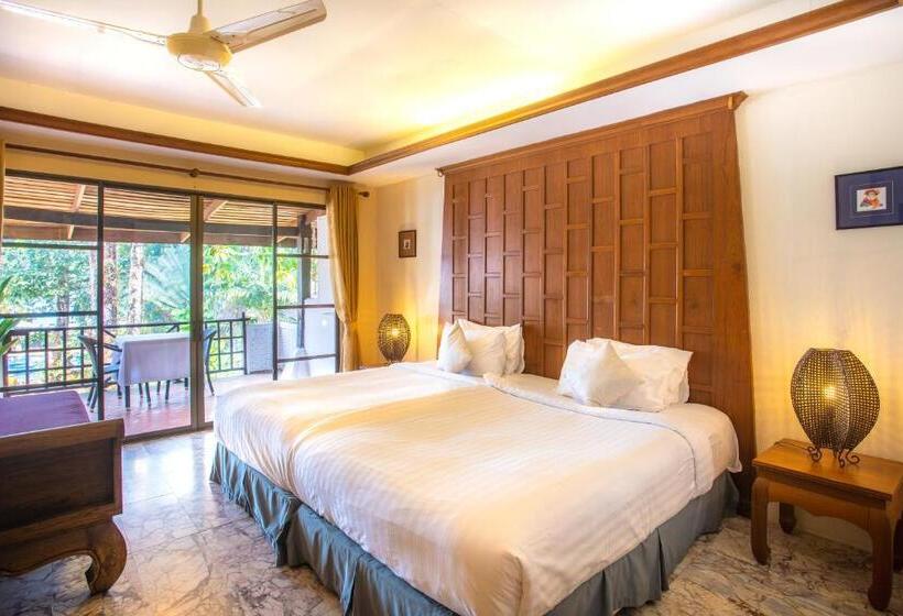 اتاق سوپریور با چشم‌انداز باغ, Koh Chang Cliff Beach Resort