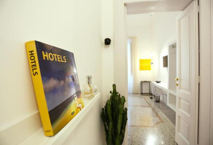اتاق استاندارد با بالکن, Re Ruggero Rooms
