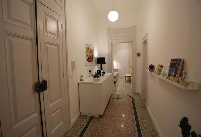 اتاق استاندارد با بالکن, Re Ruggero Rooms