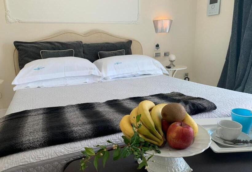 Люкс Кровать Кинг, White House Luxury Hospitality