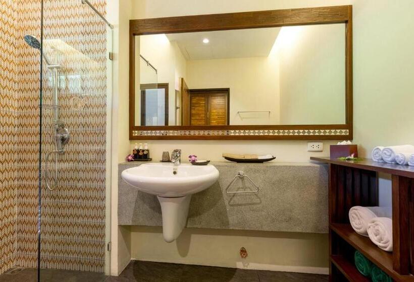 Номер Deluxe, Khaolak Wanaburee Resort   Sha Extra Plus