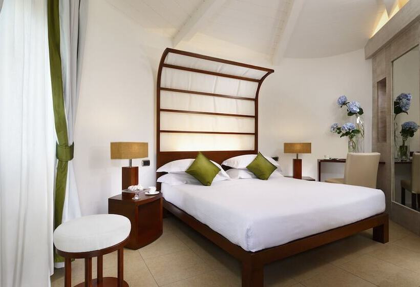 Бунгало Deluxe, La Plage Resort