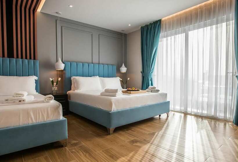 חדר דלוקס לשלושה, Blue Water Hotel Ksamil