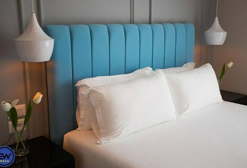 חדר דלוקס לשלושה, Blue Water Hotel Ksamil
