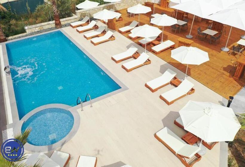 סוויטה, Blue Water Hotel Ksamil