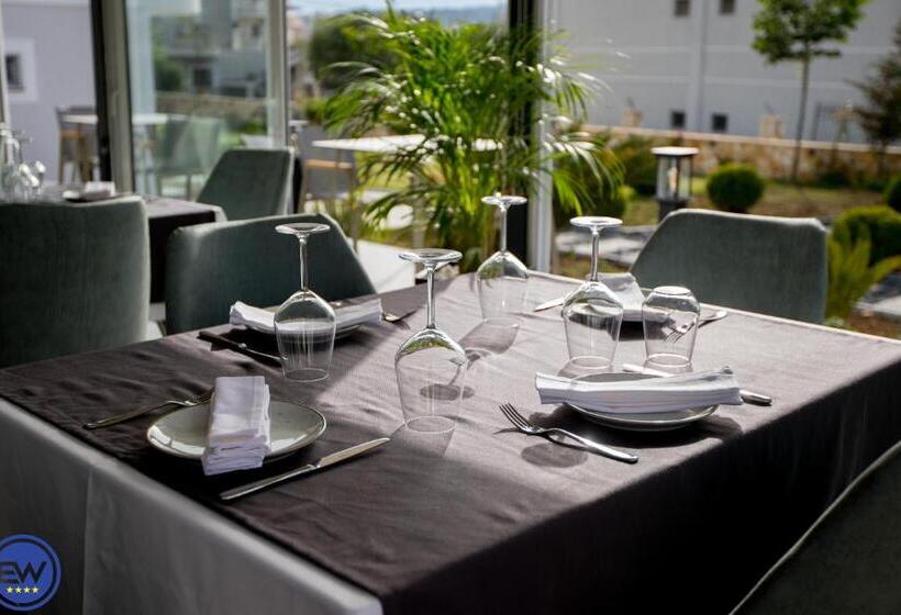חדר דלוקס לשלושה, Blue Water Hotel Ksamil