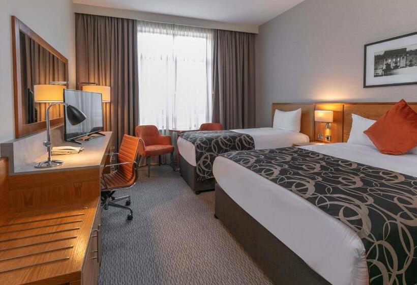 Трехместный Номер Deluxe, The Crown London, Worldhotels Distinctive