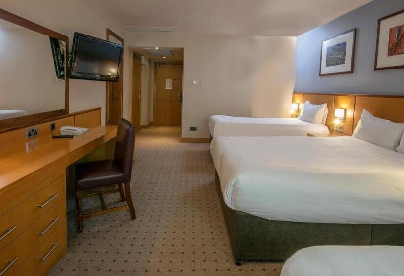 Семейный Номер, The Crown London, Worldhotels Distinctive