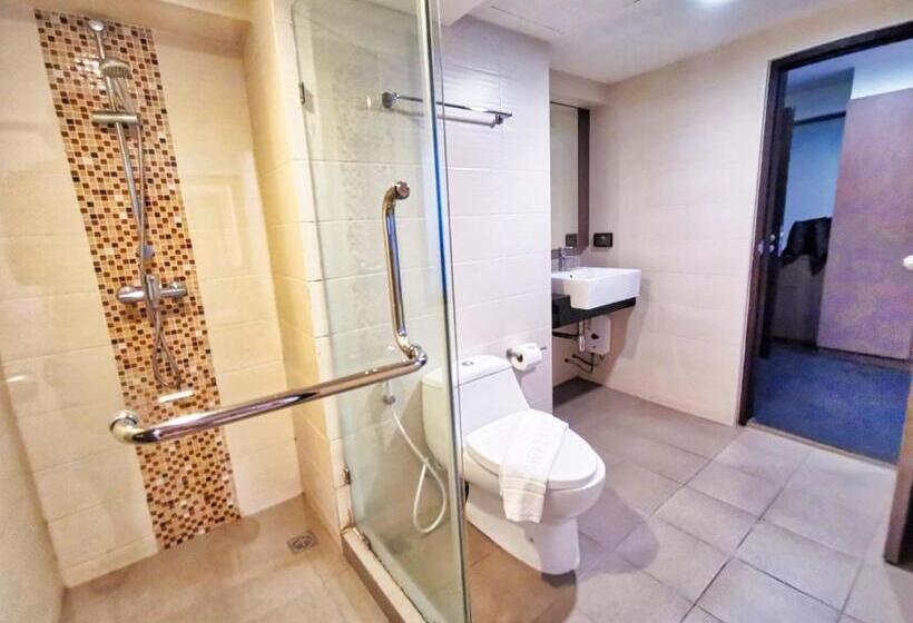 جناح ديلوكس, Scandia Beach